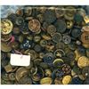 Image 2 : A HEAVY BAG LOT OF ASSORTED METAL BUTTONS