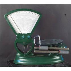 Large Green fan scale MFG by National Store Specialty C