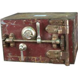 Antique Diamond Safe w /Combo