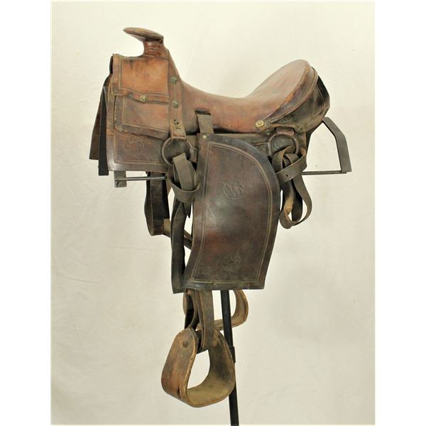 Early Slickfork Saddle