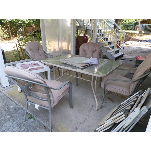 Patio Table and Chairs B