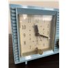 Image 11 : Vintage RCA Victor Clock Radio & Electronics cat B