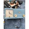 Image 3 : Vintage RCA Victor Clock Radio & Electronics cat B
