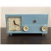 Image 9 : Vintage RCA Victor Clock Radio & Electronics cat B