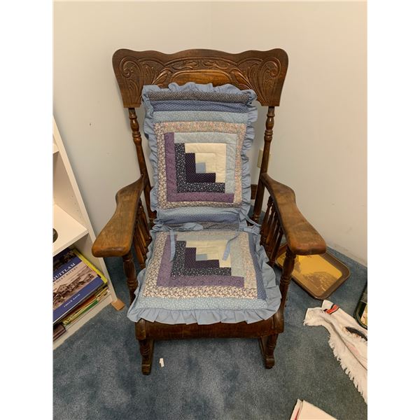 Antique Rocker Cat C