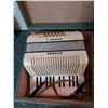 Image 3 : Accordian A