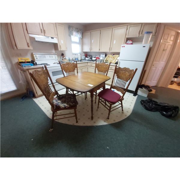 Table & Chairs Cat C