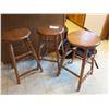 Image 1 : Bar Stools Cat B