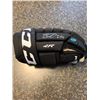 Image 1 : NATHAN MacKINNON SIGNED CCM HOCKEY GLOVE (AJ SPORTS HOLO)