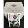 Image 1 : 1999 UPPER DECK WAYNE GRETZKY LIVING LEGENDS BASE SET (1-99)