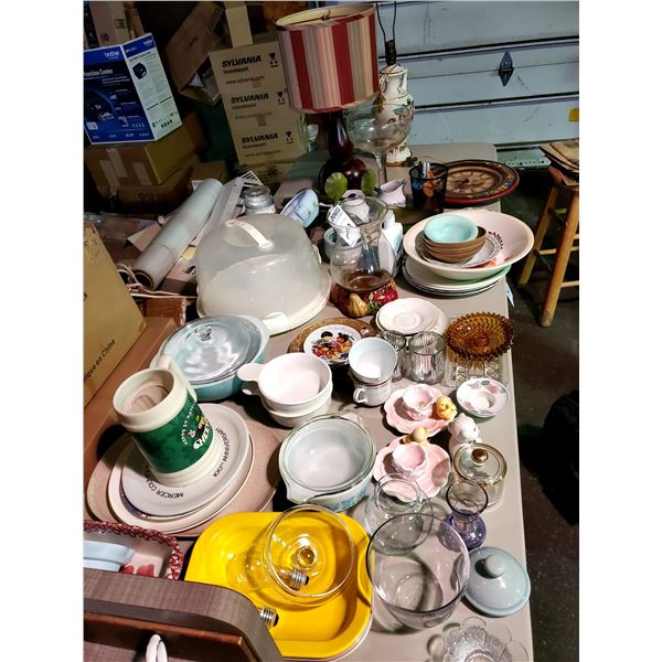 LARGE TABLE LOT OF COOKWARE, GLASSWARE, DECOR, MORE