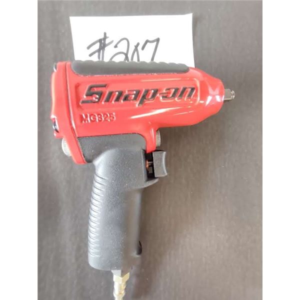 LIKE-NEW SNAP-ON MG325 AIR IMPACT WRENCH, 3/8" DRIVE