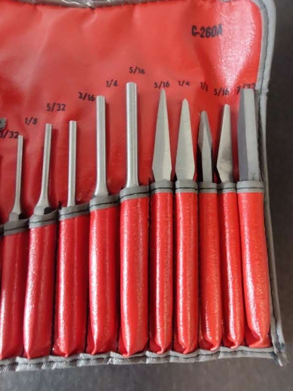 SNAPON PPC260AK, 26 PC PUNCH AND CHISEL SET, LOOKS NEW