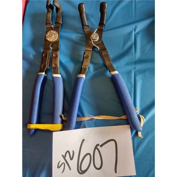 2 PC BLUE POINT PLIERS, LOOK NEW
