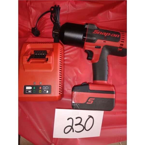 SNAP-ON CORDLESS RECHARGEABLE IMPACT WRENCH, LOOKS NEW
