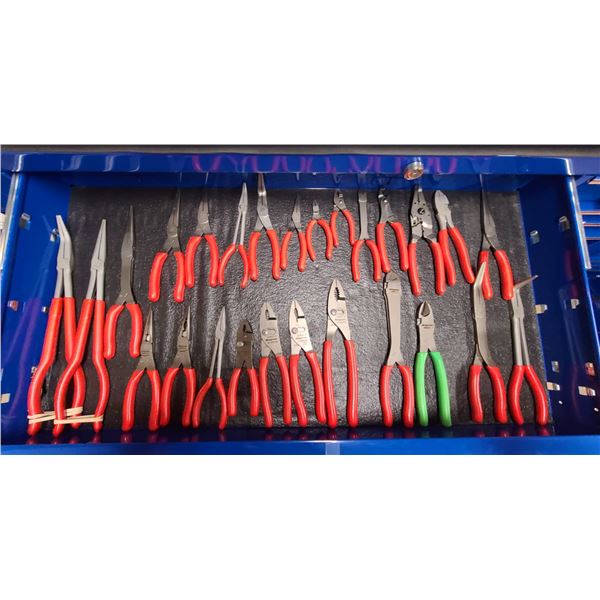 SnapOn Assorted pliers - approx 26 pieces