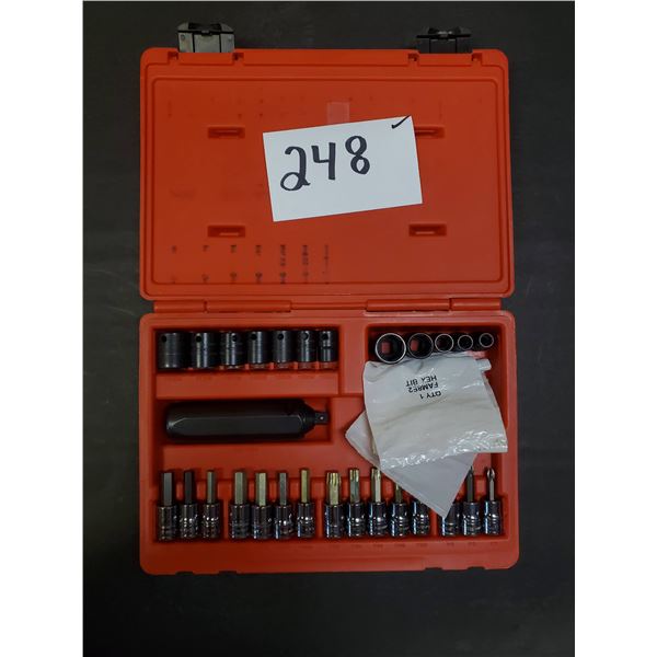SnapOn tool set, screw driver, torx, sockets with drive