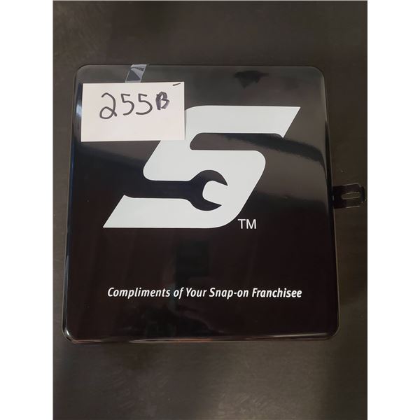 SnapOn metal organizer box