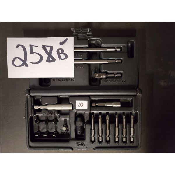 SnapOn 19 piece extention and bit set