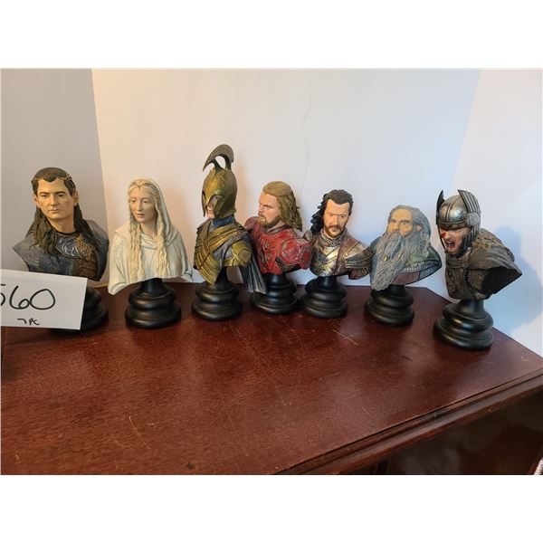 7-piece bust set