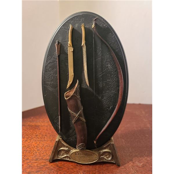 The Arms of Legolas Collection1 Plaque w/Stand, 10"