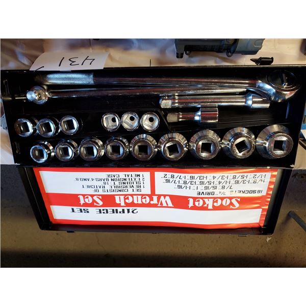 19 PC SOCKET WRENCH SET W/ RATCHET, AND EXTENSION BARS