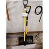 Image 1 : SET OF 2 SNOW SHOVELS