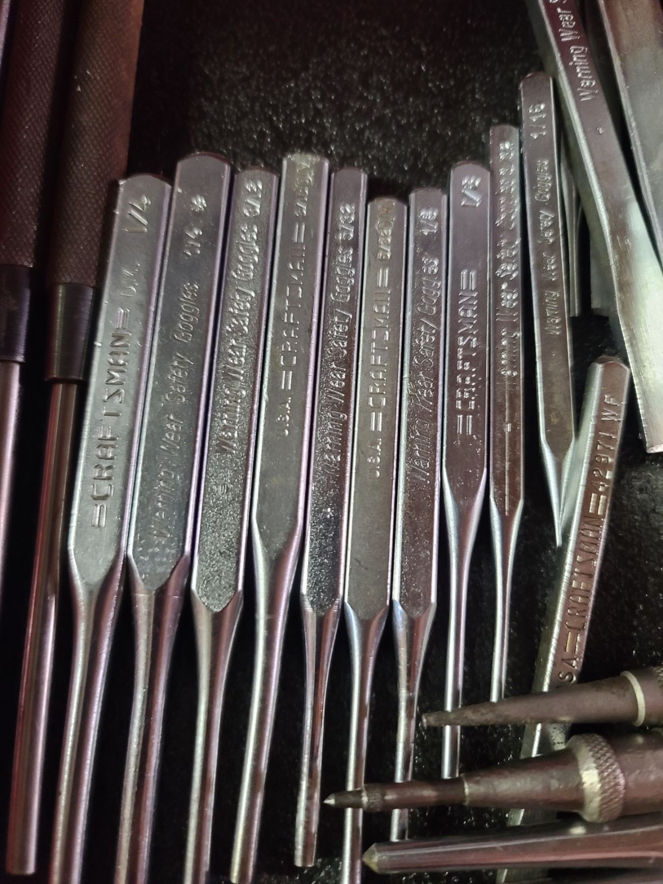 CRAFTSMAN ASSORTED CHISELS AND PUNCHES