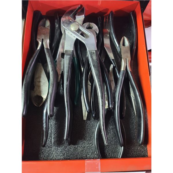 CRAFTSMAN ASSORTED PLIERS, CUTTERS - APPROX 11 PCS