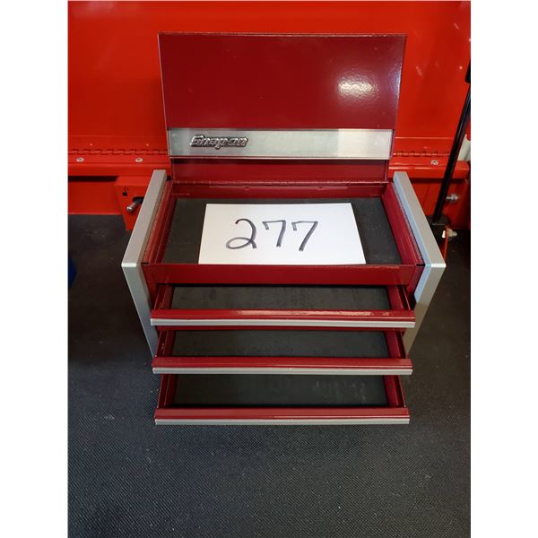 SNAP-ON MICRO BOX IN RED, 8.1/2" wide x 4.1/2" deep by 5" tall