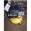 Image 1 : Powerfist 2HP 5 Gal Compressor As Is
