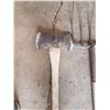 Image 2 : Shovel / Pitchfork /2 Headed Axe