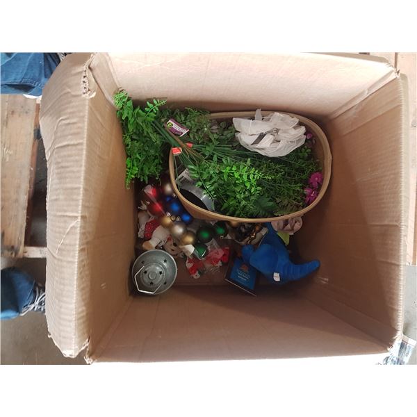 Lot Home Décor & Misc.