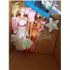 Image 3 : Lot Barbie Dolls & Clothes