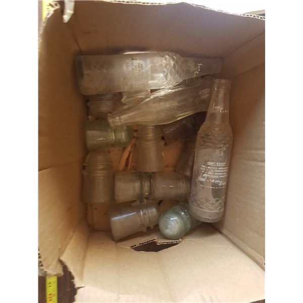 Lot Vintage Bottles & Insulators