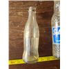 Image 3 : Lot Vintage Bottles & Insulators