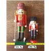 Image 1 : 2 Wooden Figurines