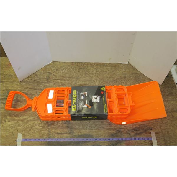 Traction Kit (Collapsible Shovel + Tire Tracks)