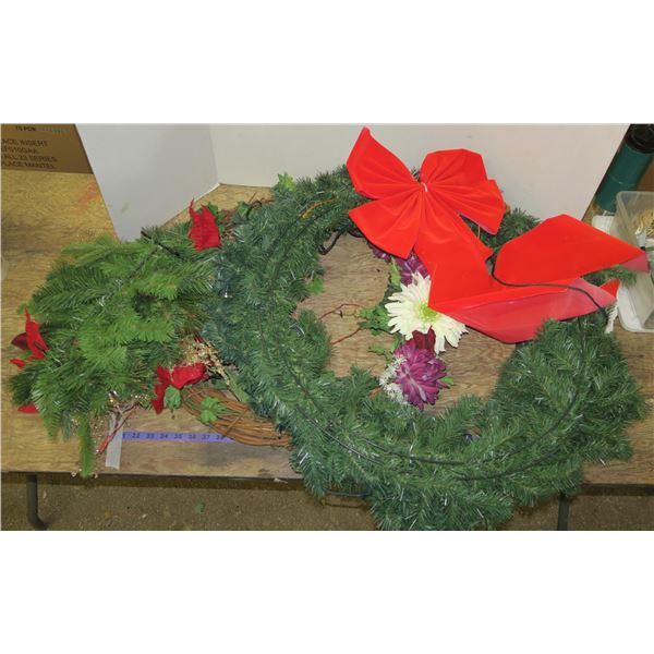 Lot of 3 Wreaths