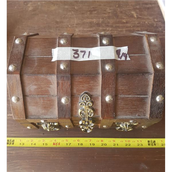 Shot Glasses & Liquor Decanter