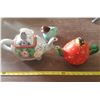 Image 1 : 2 Teapots & Misc.