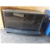 Image 3 : TV Stand 27 X 19 X 18 Inch