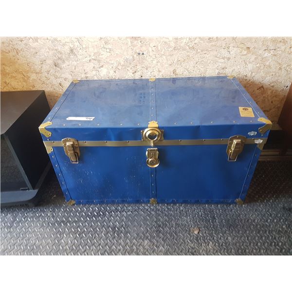 Vintage Trunk 35 X 20 X 19 Inch