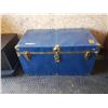 Image 1 : Vintage Trunk 35 X 20 X 19 Inch