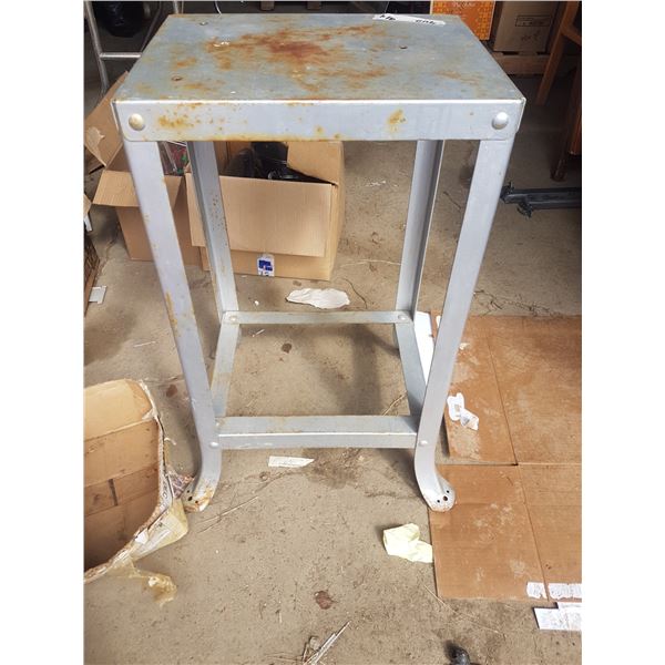 Metal Shop Stand 18 X 14 X 31 Inch