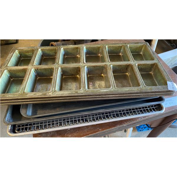 Lot Bakeware, 3 Heavy Duty Mini Loaf Pans, 3 Shallow Baking Sheets