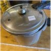 Image 1 : Pressure Cooker