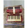 Image 1 : Antique Accordion