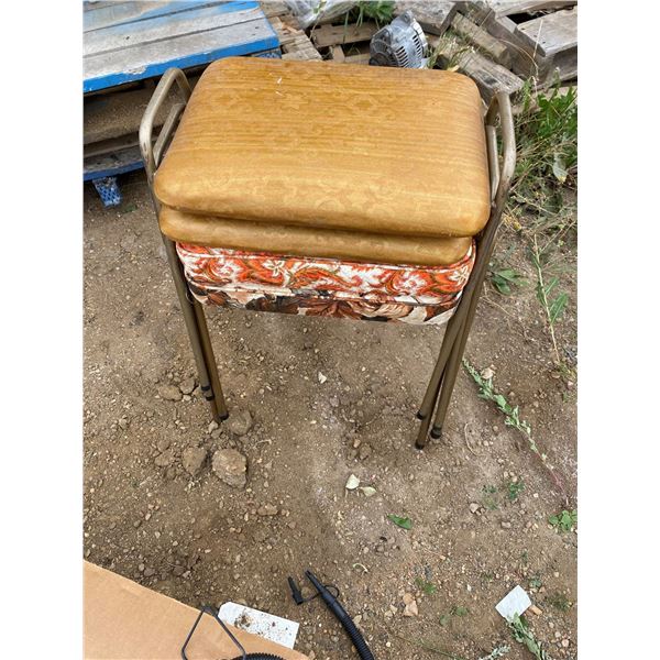 Lot 4 Stacking Stools