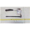 Image 1 : Hatchet & Nail Puller